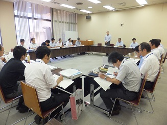 写真：会議の様子