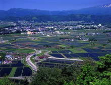 雫石町生森山（七ツ森）から見る雫石盆地の景観