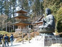 陸前高田市米崎町から見る普門寺の景観