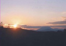 岩泉町早坂高原・大森山付近から見る岩手山・姫神山の景観