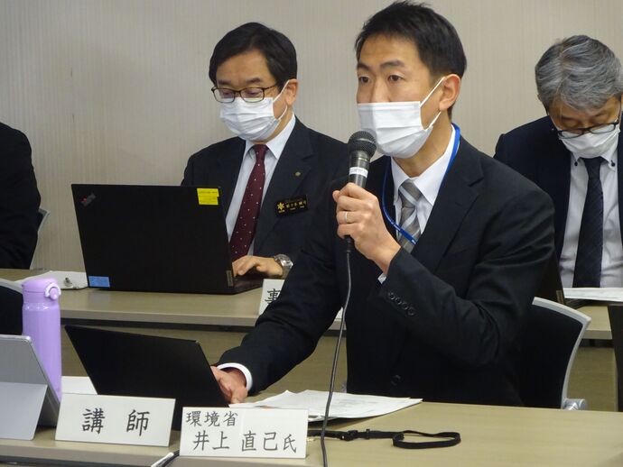 写真：岩手県地球温暖化対策推進本部会議1