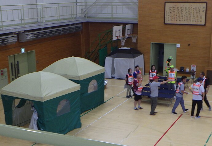 避難所設営訓練の写真