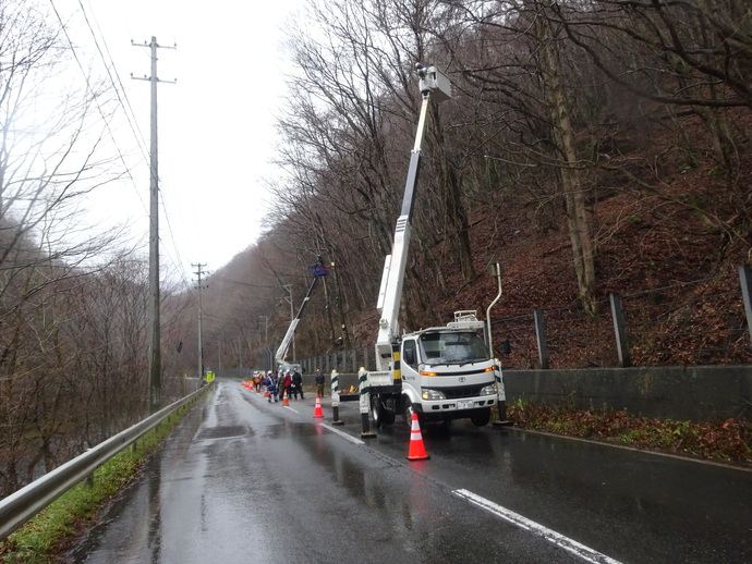 （手前）東北電力NW、（奥）岩手県