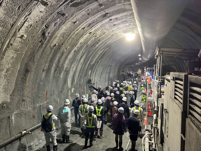 【令和6年7月5日掲載】西和賀町民を対象とした国道107号大石地区トンネル築造工事の現場見学会を開催しました！