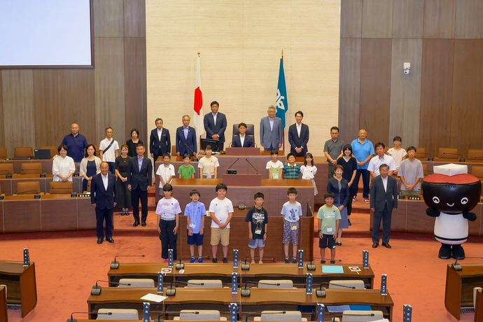 写真：親子県議会教室の様子