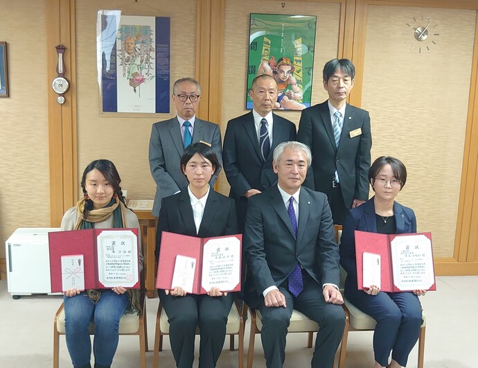 岩手県三陸海域研究論文知事表彰式の写真