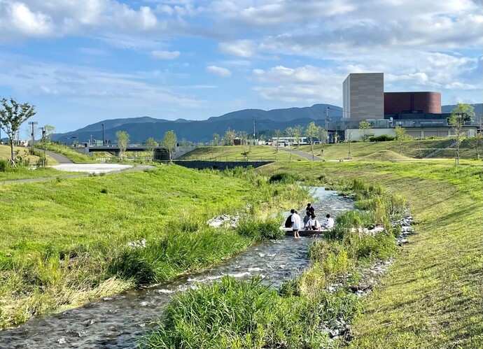 【令和7年6月2日掲載】岩手県では、水辺の多種多様な動植物と触れ合える河川空間を目指し、多自然川づくりを進めています！