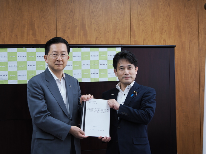 農林水産省 滝波宏文 副大臣 写真