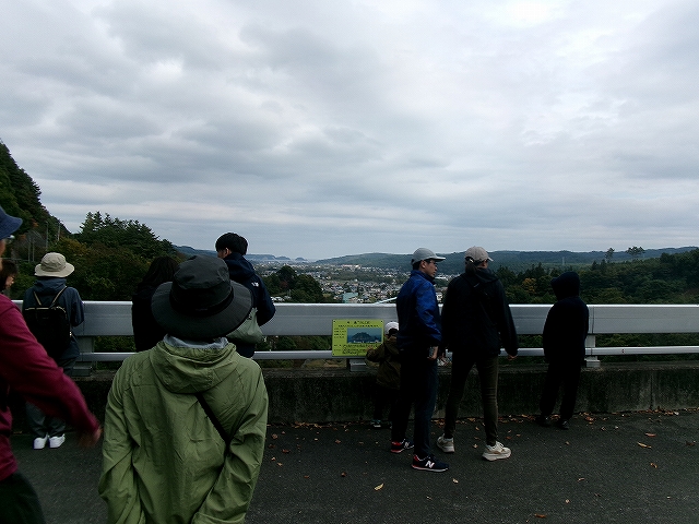 滝ダム堤体上部見学