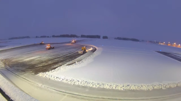 【令和8年1月15日掲載】いわて花巻空港の駐車場の西側エプロンの状況をリアルタイムで配信しています！（YouTube）