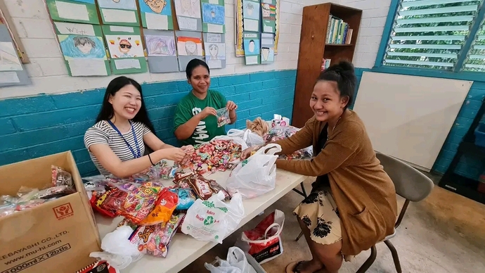 家族のように接してくれる同僚の先生