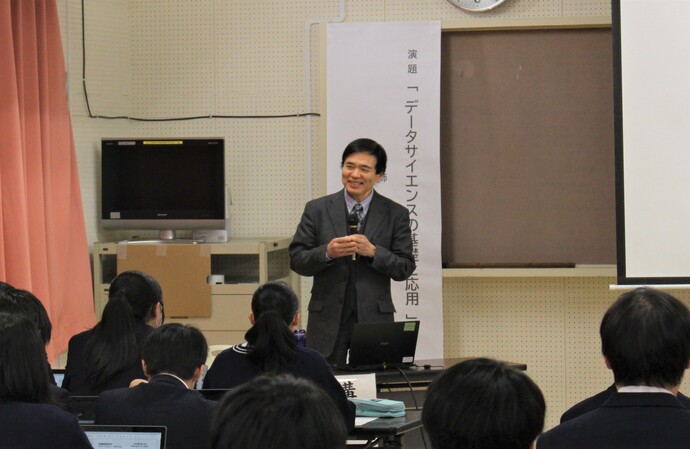 花巻農業高等学校での講演の様子