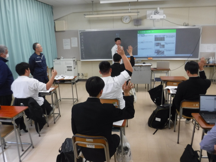 【令和8年2月24日掲載】高校との協働による橋梁現地点検の結果を踏まえ、黒沢尻工業高校と健全性診断を実施しました！