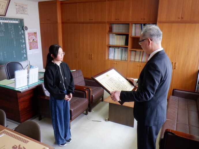 【令和8年3月13日掲載】令和7年度「土砂災害防止に関する絵画・作文」入賞作品 表彰式を行いました！