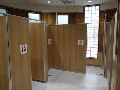 トイレ内観