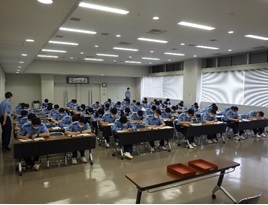 写真:前期試験2